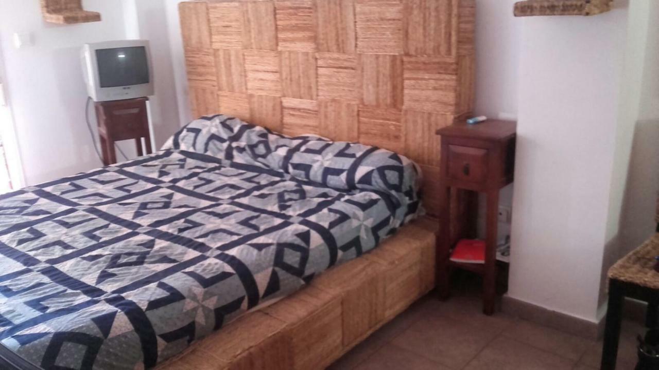 Habitaciones En Casa Compartida Retamar 阿尔梅里亚 外观 照片