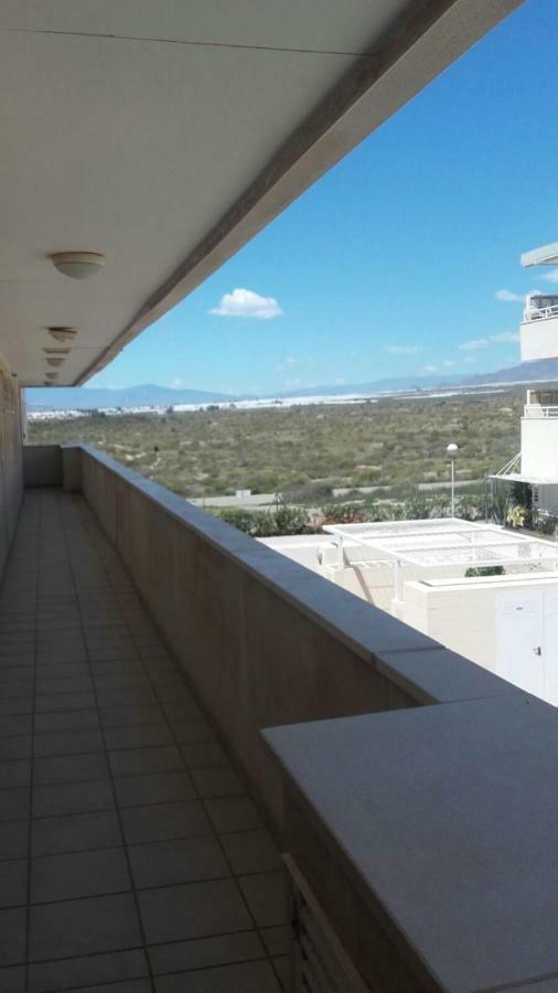 Habitaciones En Casa Compartida Retamar 阿尔梅里亚 外观 照片